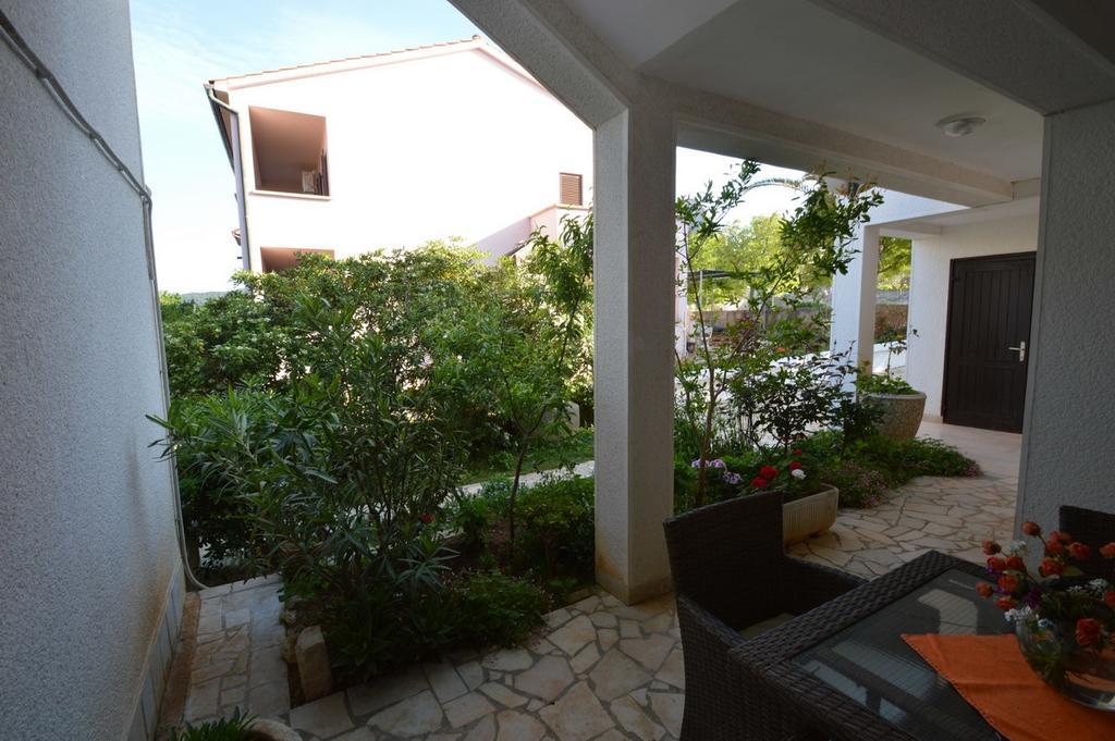 Apartment Vita Мали-Лошинь Экстерьер фото